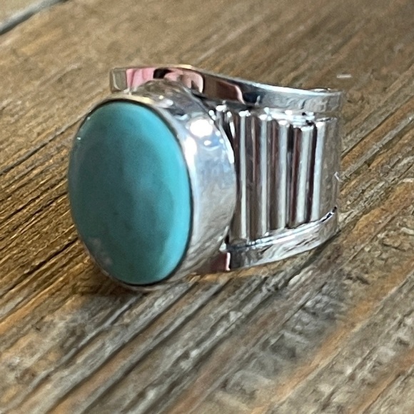 Sterling Silver Turquoise Ring in 5.5 - Picture 2 of 5